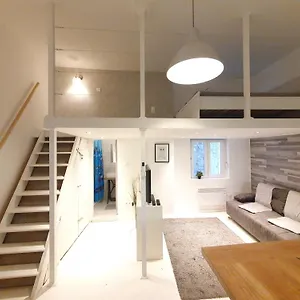 Apartment Vintage Near Boulevard With Ac After Renovation, Budapest